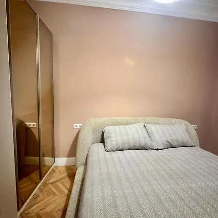 Lux New 2 Bedroom 7 Stars