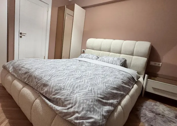 Lux New 2 Bedroom 7 Stars