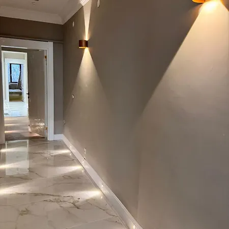 Lux New 2 Bedroom 7 Stars